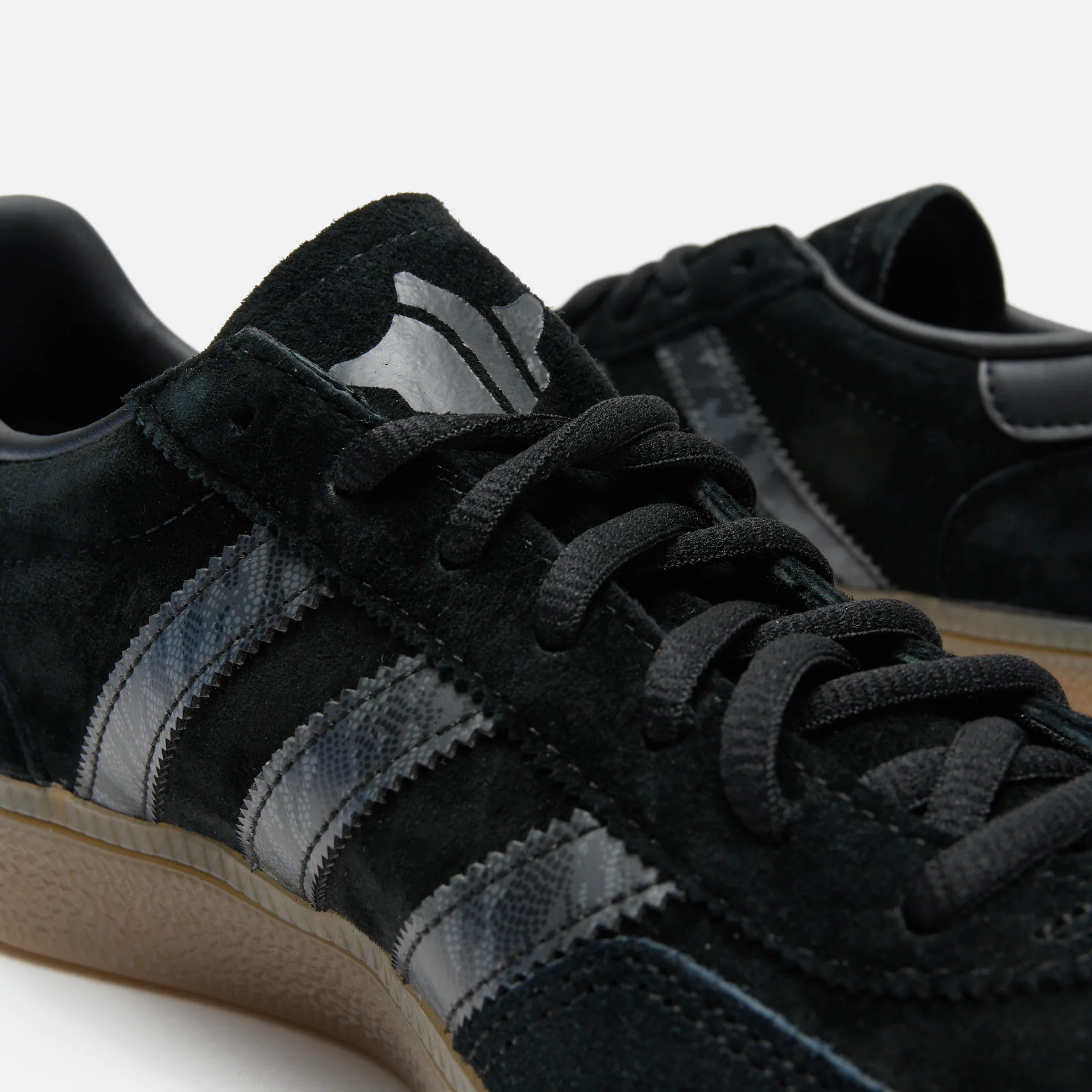 adidas X Arsenal FC X Maharishi Handball Spezial Sneaker Core Black/Carbon/Gum4